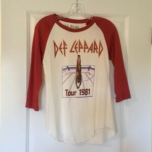 Def Leppard Graphic baseball style T Shirt Raglan Sleeves Band Tee Shirt